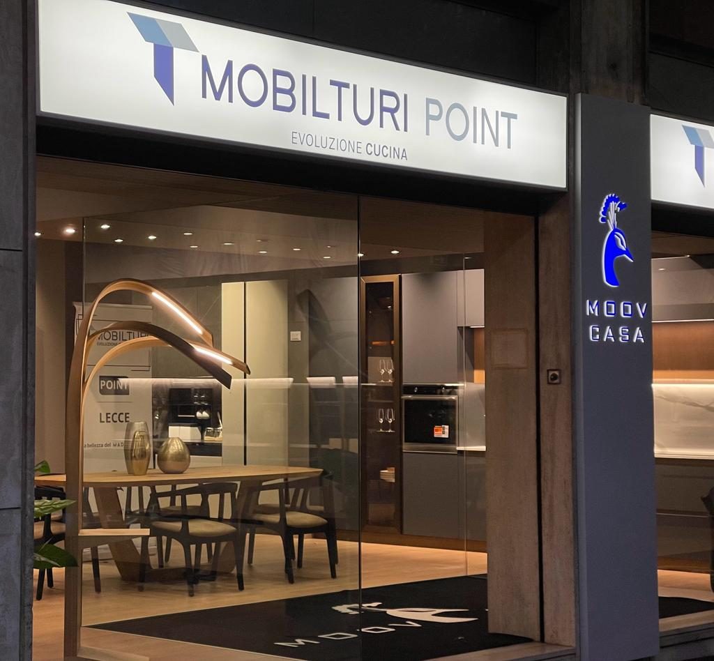 La sede Moov Casa e Mobilturi Point in Via Imperatore Adriano a Lecce